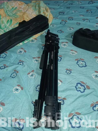 Yunteng VCT800 Tripod